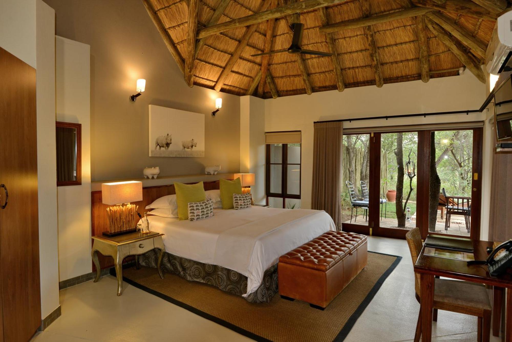 Tambuti Lodge Pilanesberg Exteriör bild