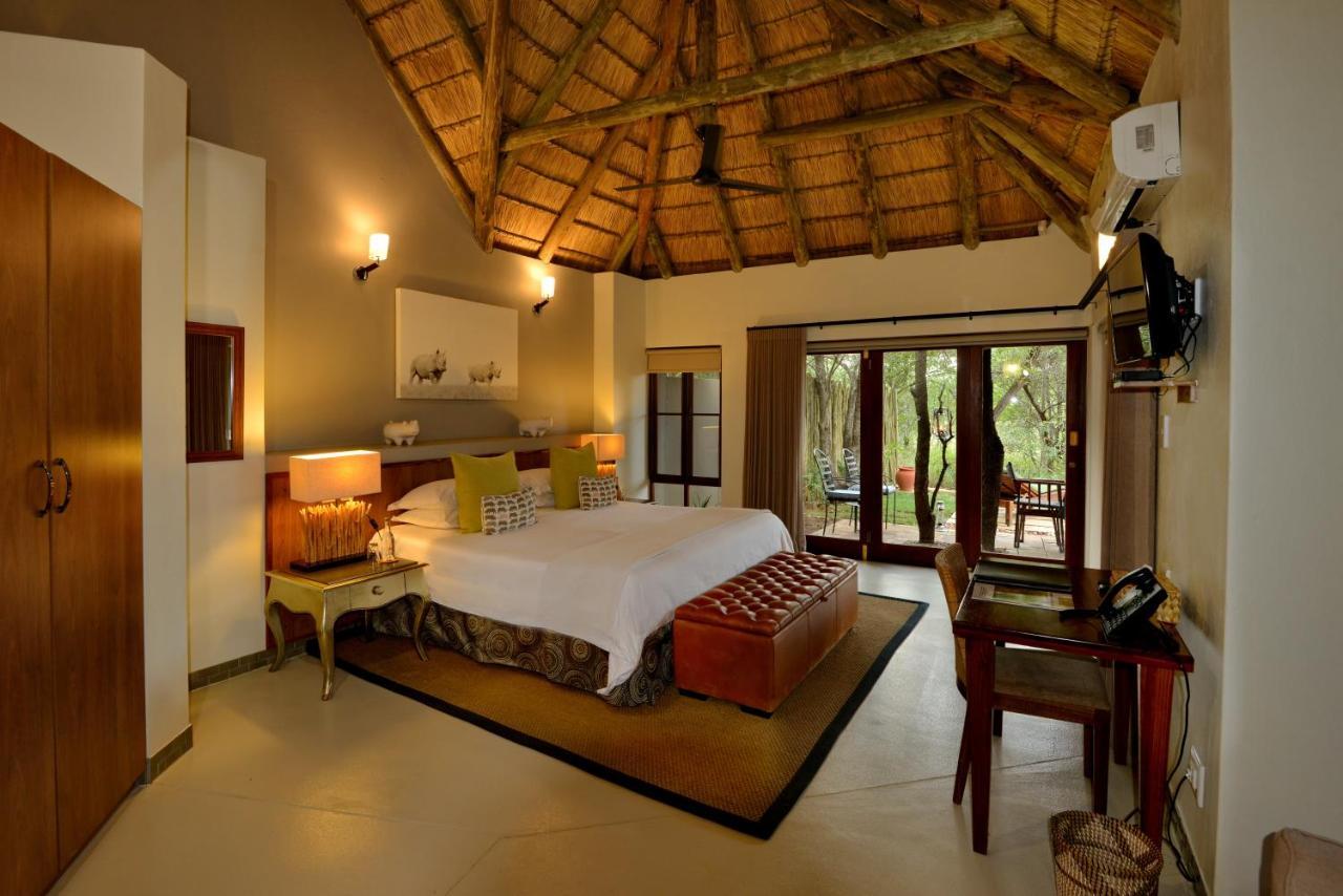 Tambuti Lodge Pilanesberg Exteriör bild