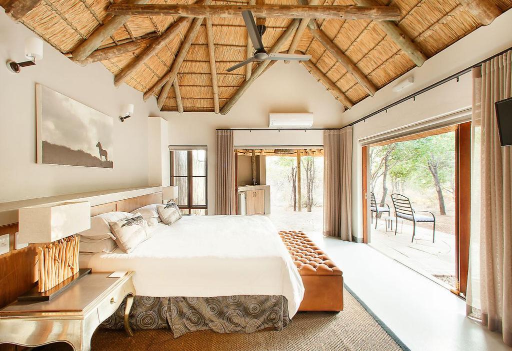 Tambuti Lodge Pilanesberg Exteriör bild